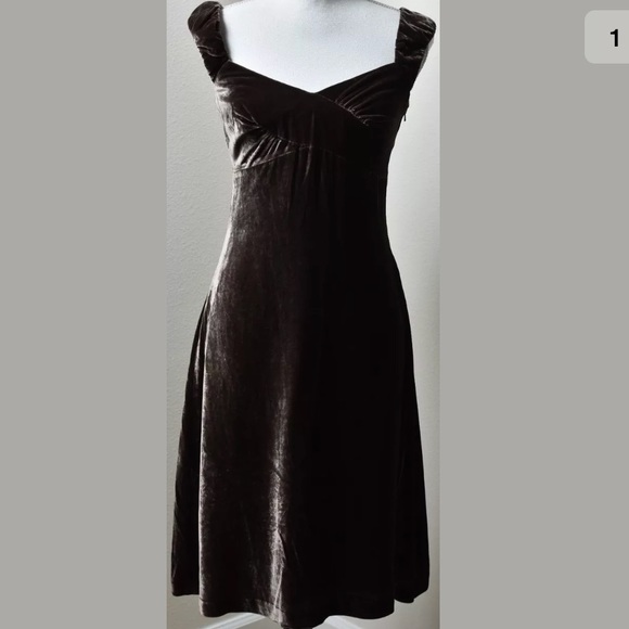 Anthropologie Dresses & Skirts - Odille Anthropologie crushed brown velvet dress